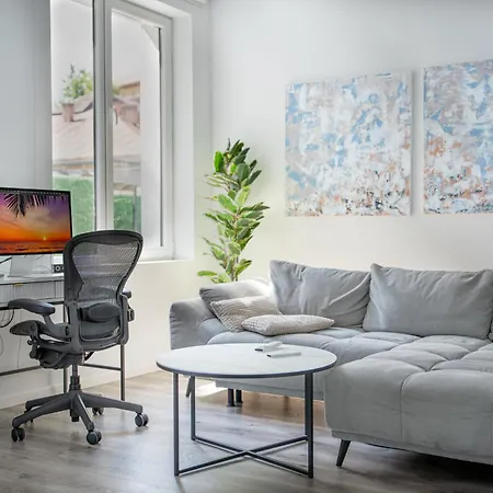아파트 Nest With Private Terrace 클루지나포카