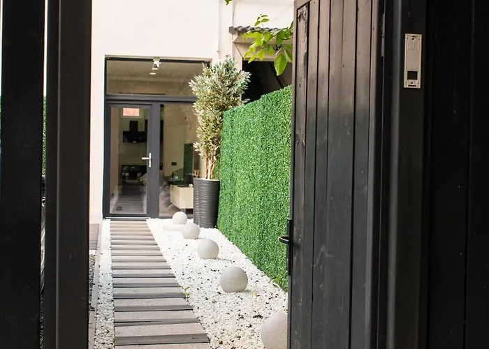 Apartment Nest With Private Terrace *