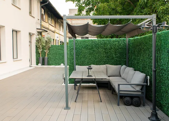 Nest With Private Terrace Apartment *