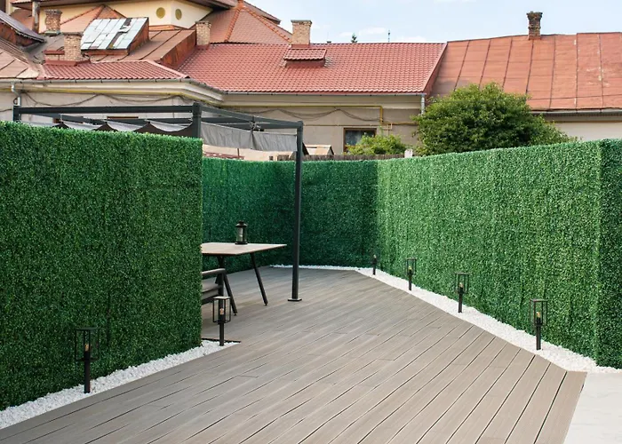 Nest With Private Terrace Apartment